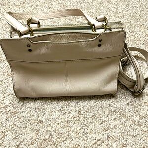 The SAK Alameda Leather convertible tote bag (pu1300